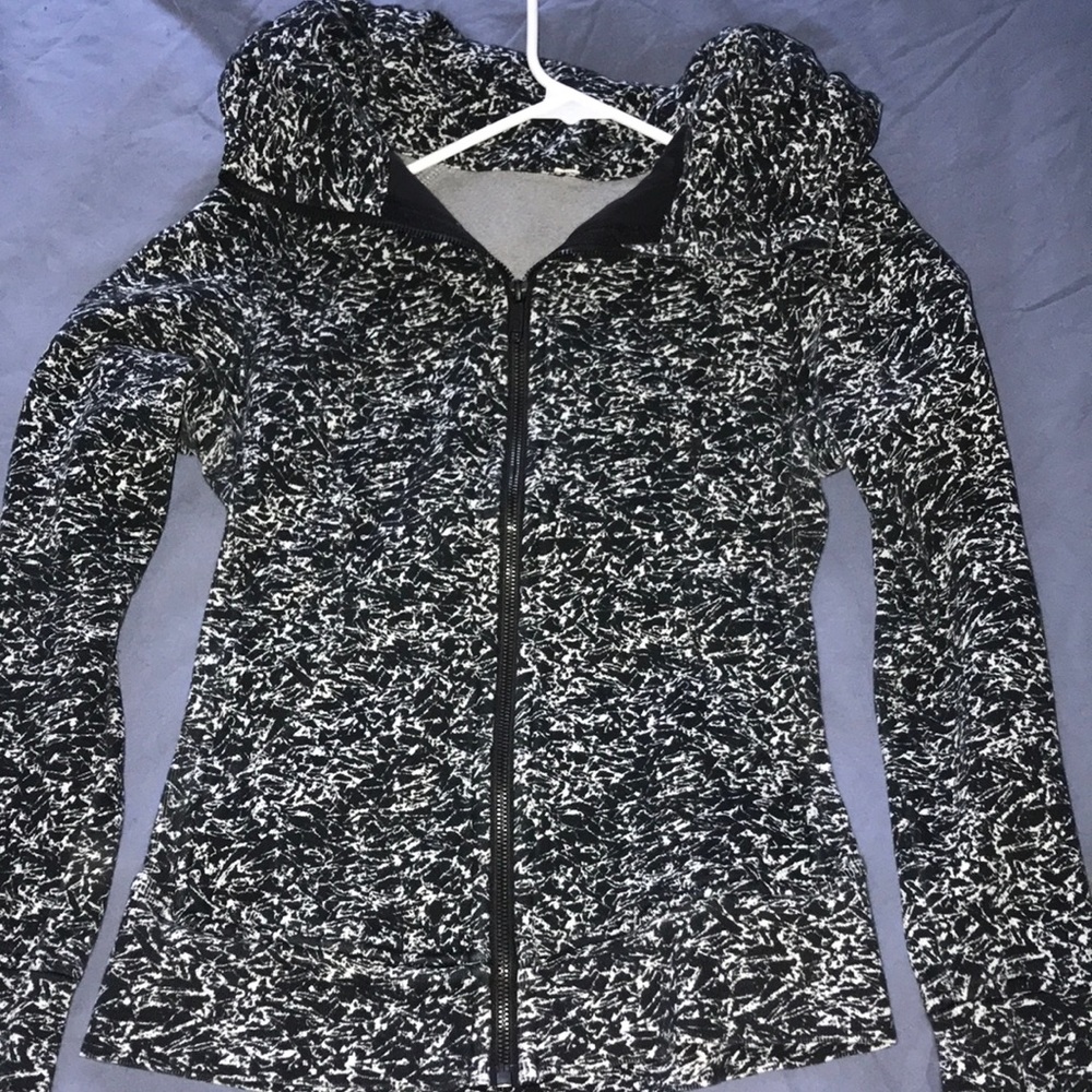 LULULEMON Scuba Hoodie Iced Wave White Black 4